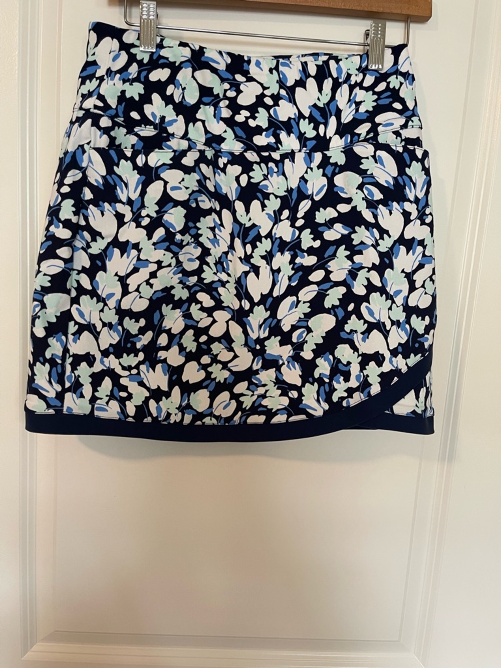 Lady Hagan Golf Skirt 
Size Small 
Like new